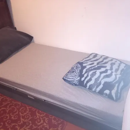 N4 Chambres Partagees Homme Salle De Bain Et Toilette Béziers Esterno foto